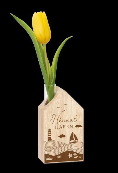 Holzhaus mit Vase - Heimathafen